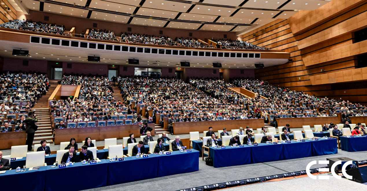 电子科技大学荣获2024年度教育部-华为“智能基座” 优秀教
